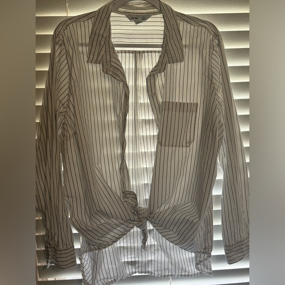 White with black stripes button up top